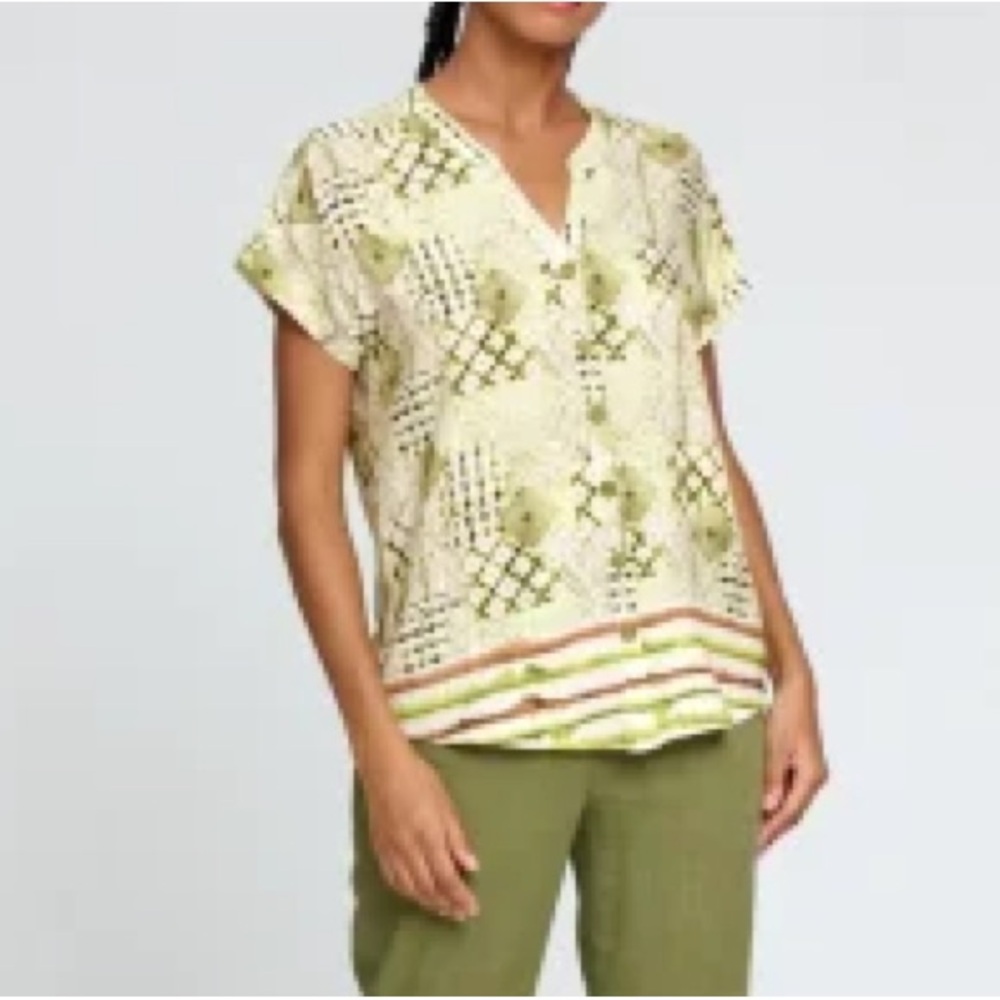 Elegant Green and Cream Women's Blouse